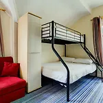 The New Osborne Hotel